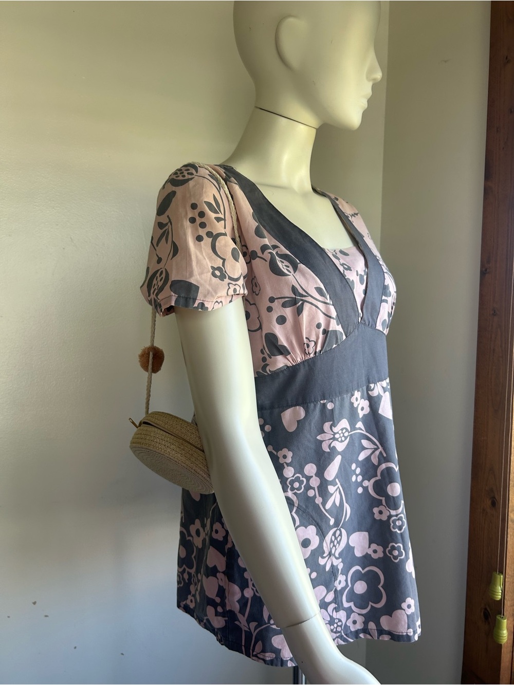 landau M Floral Empire Waist V-Neck Tunic Top in Pink and Gray scrub - Picture 2 of 7